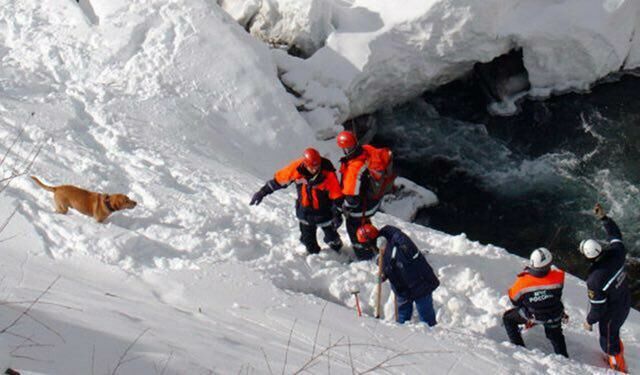 11 человек попали под снежную лавину в Хабаровском крае