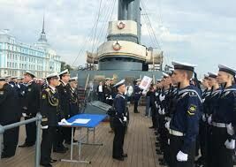 Курсанты старейшего военно-морского  вуза страны  жалуются на поборы
