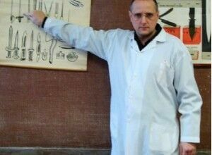 Главный патологоанатом Волгограда задержан в морге с деньгами