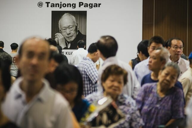 В Сингапуре объявлен недельный траур в память о первом премьер-министре Ли Куан Ю