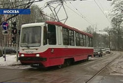 В Москве под трамвай попал ребенок