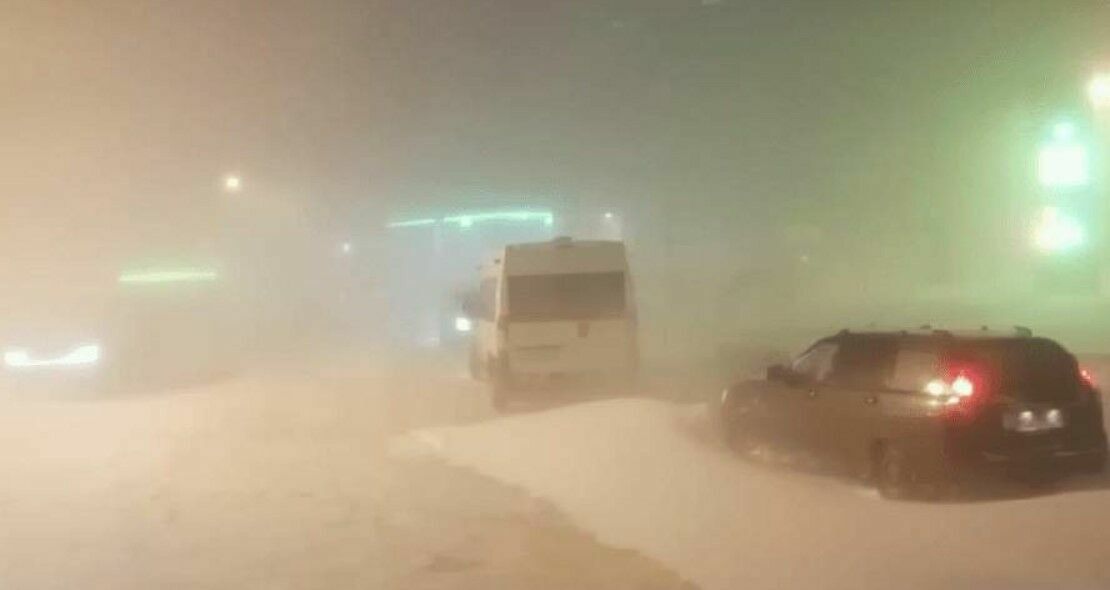 На трассе в Башкирии более 30 автомобилей попали в снежный плен