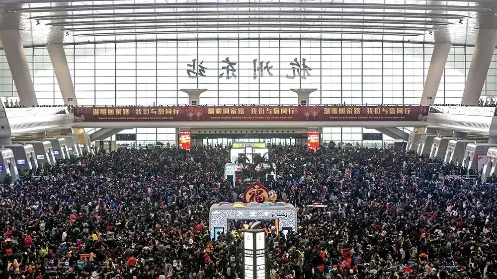 Очереди на китайских вокзалах в канун Нового года