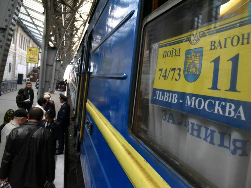 Средняя зарплата в Москве вдвое выше, чем в Киеве
