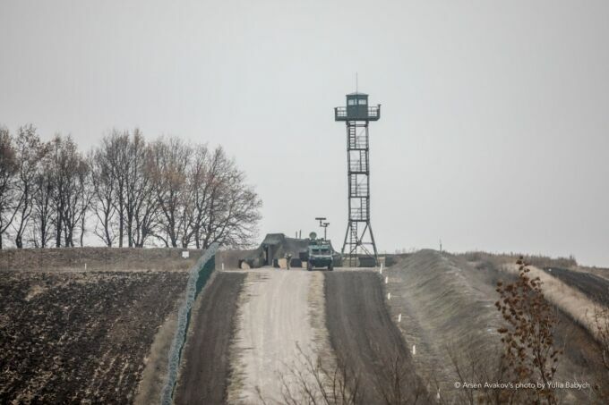 Украина отложила строительство "стены" на границе с РФ до 2021 года