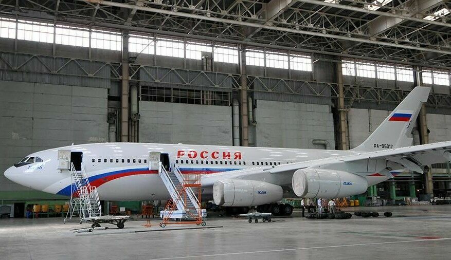 Самолеты специального летного отряда "Россия" оборудуют унитазами за 2,6 млн рублей