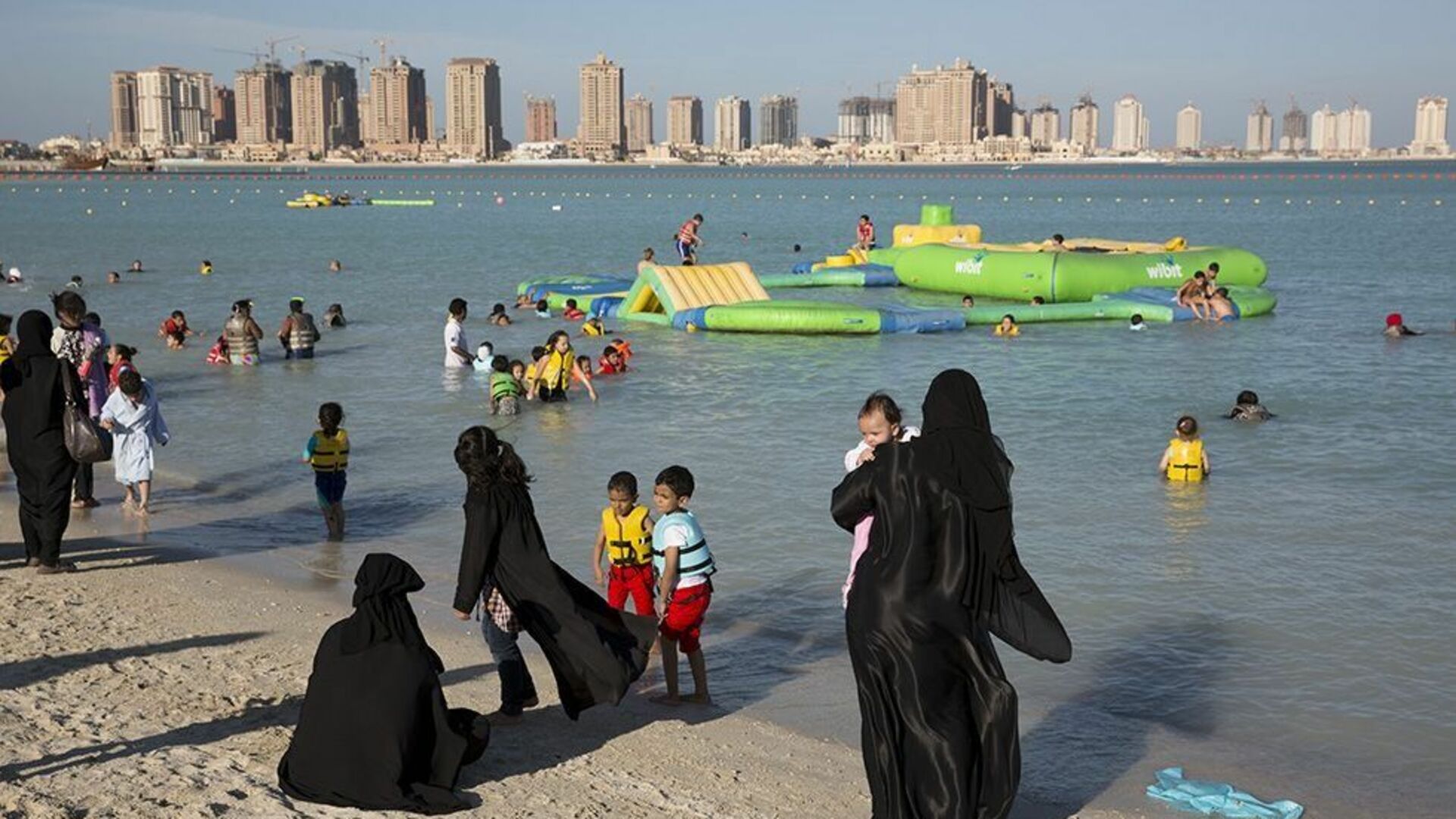Туры в катар. Катар пляжи. Доха пляжи. Катар курорты. Катар общественный пляж.