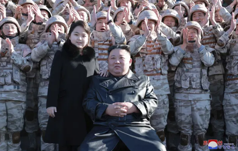 «Драгоценная» дочь Ким Чен Ына проинспектировала еще один ракетный запуск