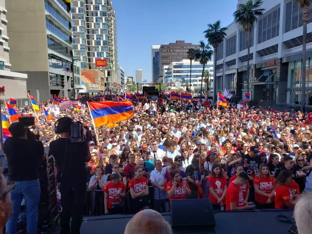 Армянская диаспора на демонстрации в поддержку свободы Арцаха