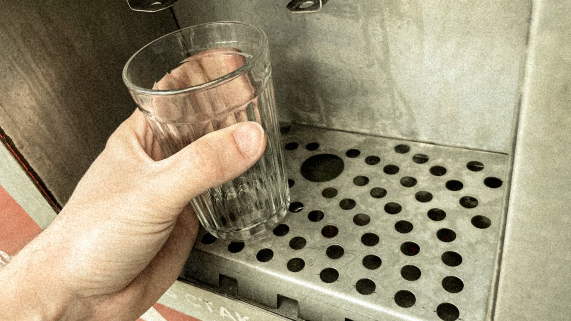 Житель Барнаула отравил воду для мобилизованных, чтобы «помочь Украине»