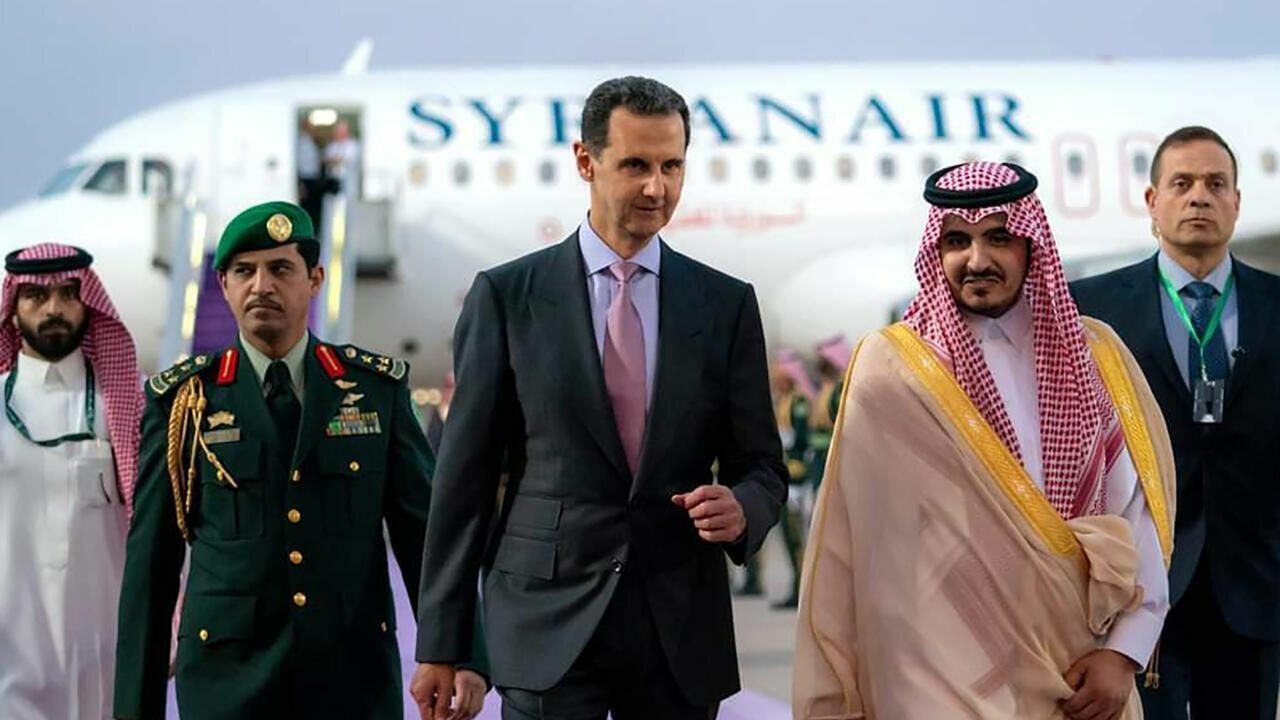 При  появлении Башара Асада эмир Катара покинул зал заседания саммита ЛАГ