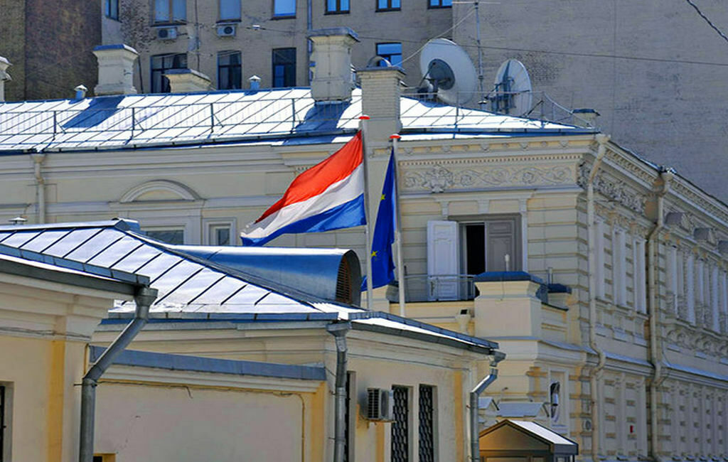МИД выслал из России двух сотрудников посольства Нидерландов