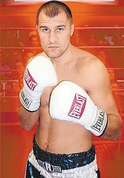 Чемпион мира по боксу Сергей Ковалев