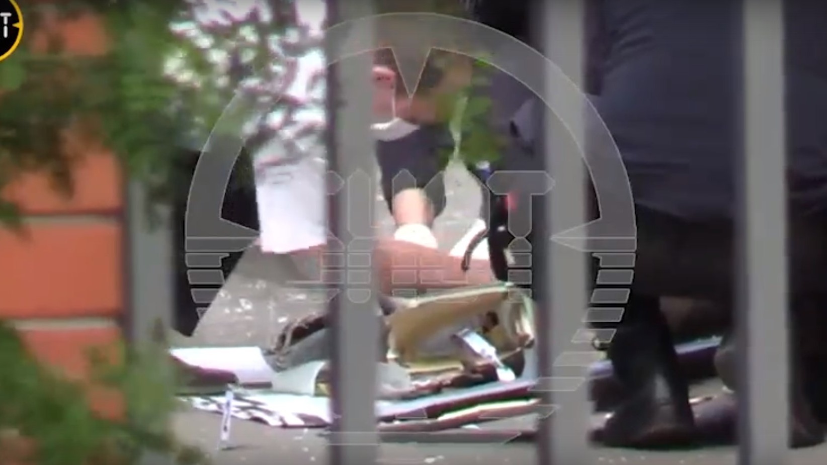 Эксперты изучают обломки беспилотника на Профсоюзной улице в Москве (ВИДЕО)