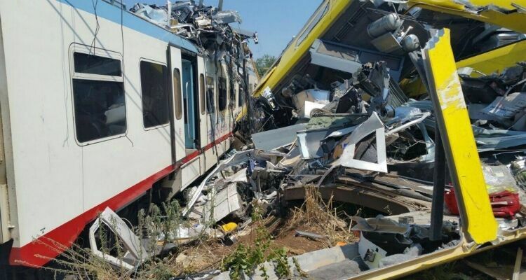 Число жертв столкновения пассажирских поездов в Италии достигло 20 человек
