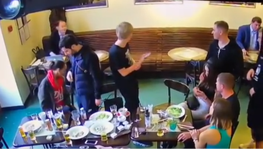 Опубликовано видео, как чиновник Пак провоцирует Кокорина на драку
