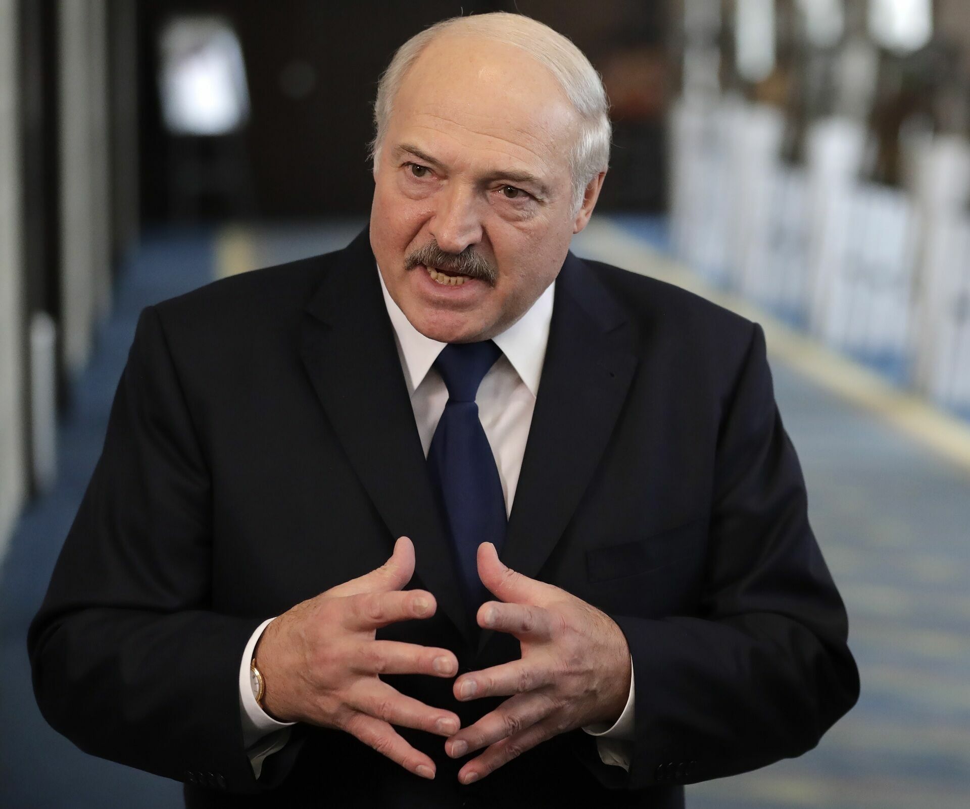 Лукашенко заявил, что готов поделиться 80% своих полномочий