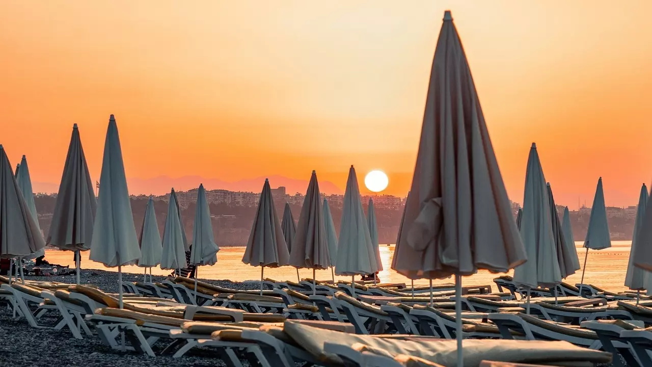 Турция оказалась самым недорогим зарубежным пляжным курортом для россиян