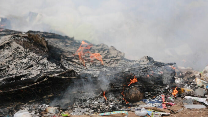 Госдума приравняла сжигание мусора к утилизации