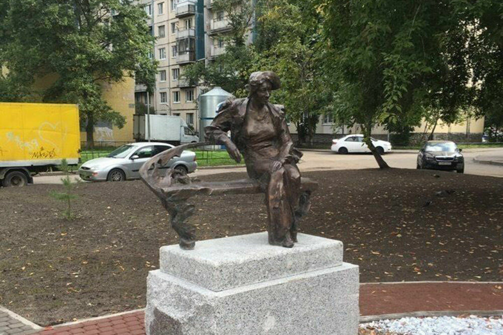 Скульптура великой актрисы Фаины Раневской  появилась в Петербурге