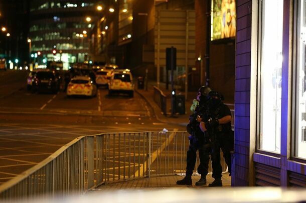 СМИ: задержанный младший брат смертника из Манчестера готовил теракт