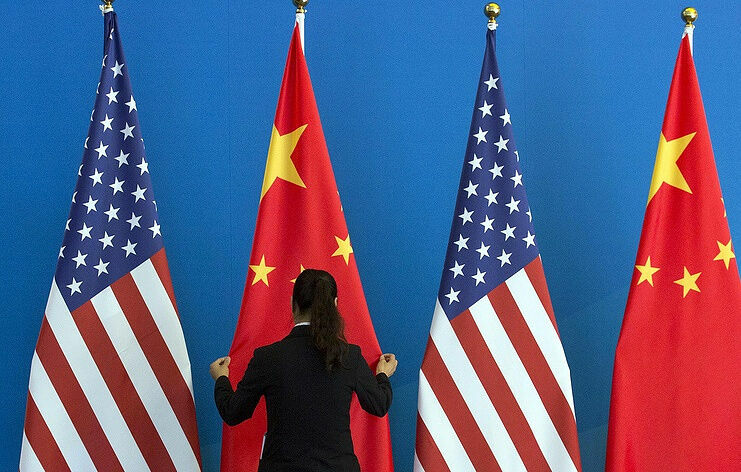США начали процесс введения новых пошлин на товары из Китая