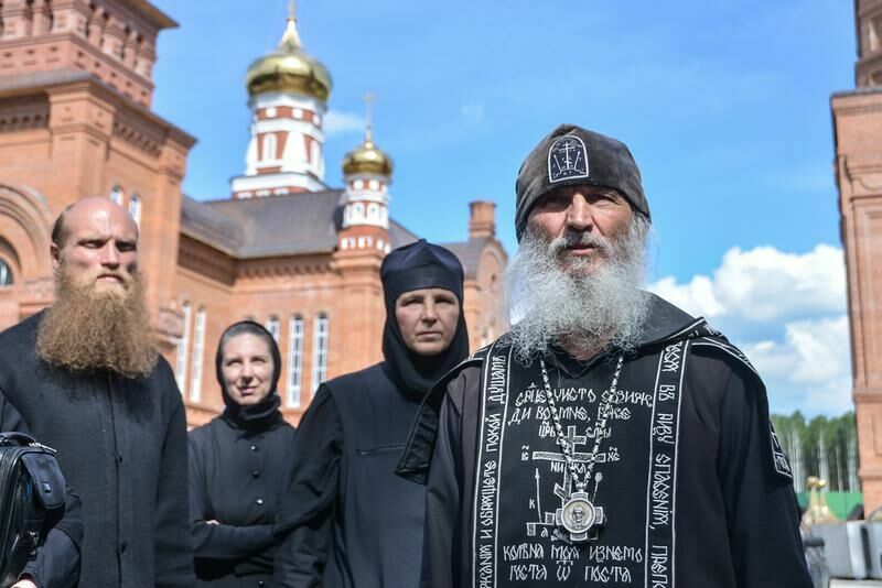 Опальный схимонах Сергий не пустил в монастырь комиссию епархии