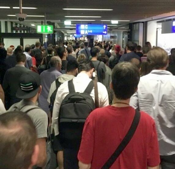 Во Франкфурте из-за угрозы взрыва эвакуируют аэропорт