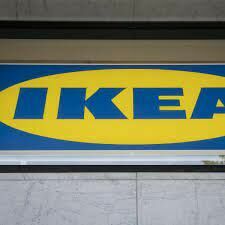 Суд взыскал компенсацию с закрытого магазина IKEA за обман потребителя