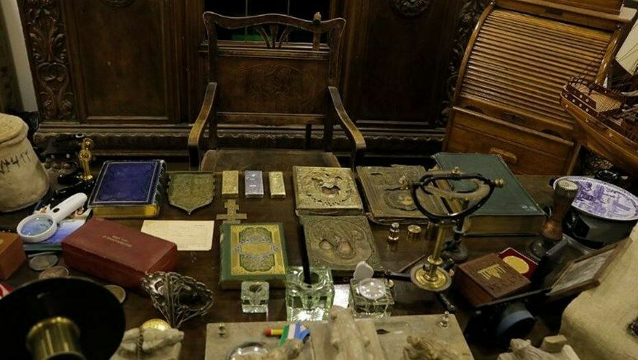 В Ташкенте найдена тайная комната со старинными артефактами