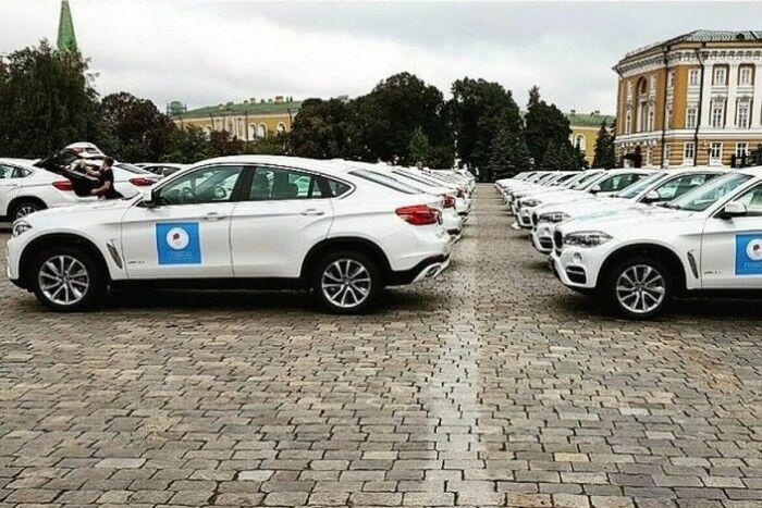 На Auto.ru выложено объявление о продаже подаренного олимпийцам BMW