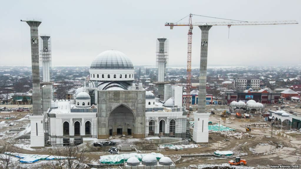 Один шаг до святости: шестая мечеть Рамзана Кадырова будет носить его имя