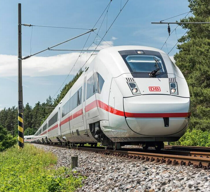 Германия сделала бесплатными поезда для украинских беженцев
