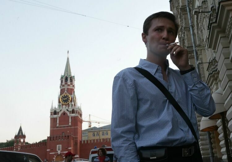 В России вступили в силу новые требования к местам для курения