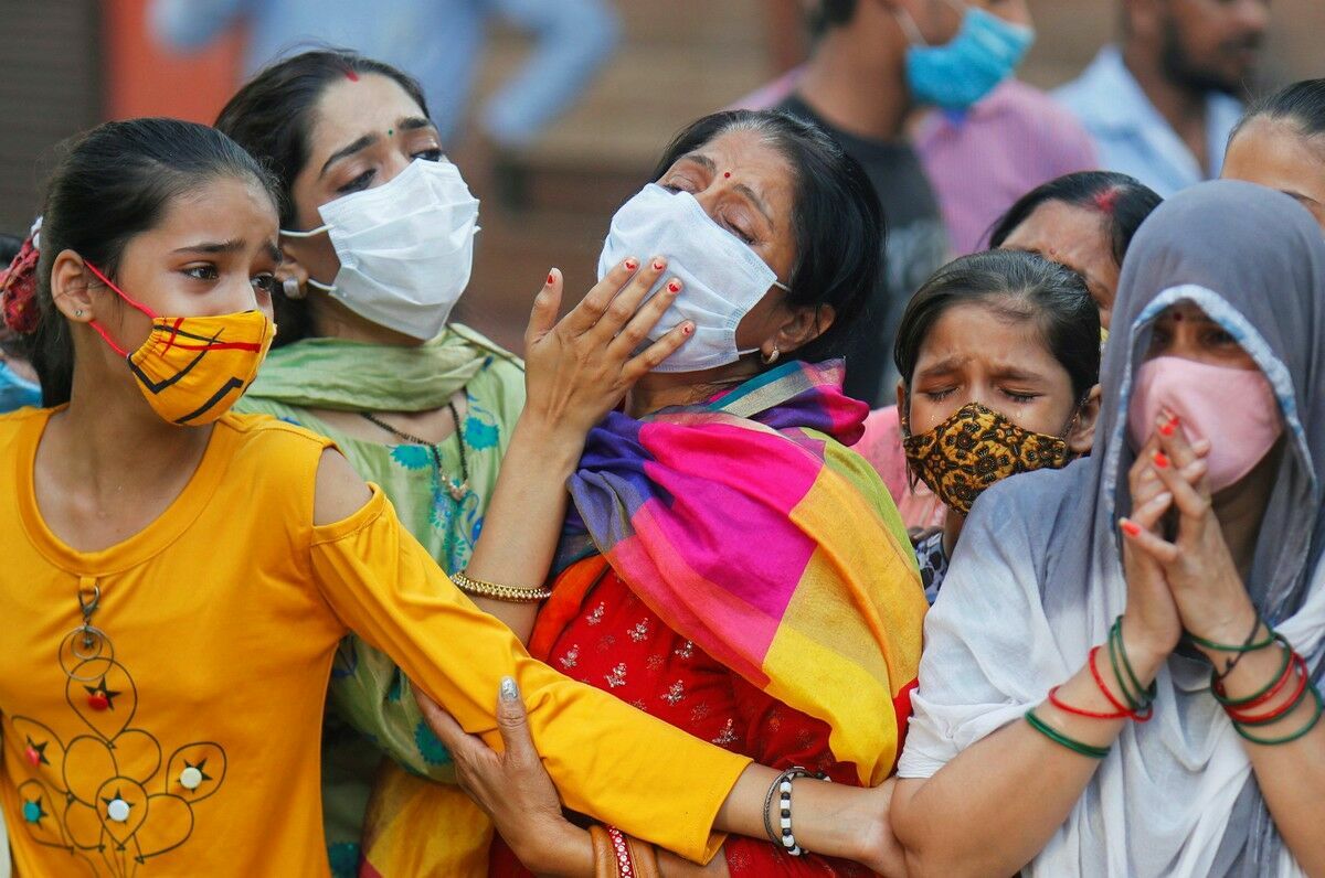 Эксперты: реальное число жертв пандемии в Индии исчисляется миллионами