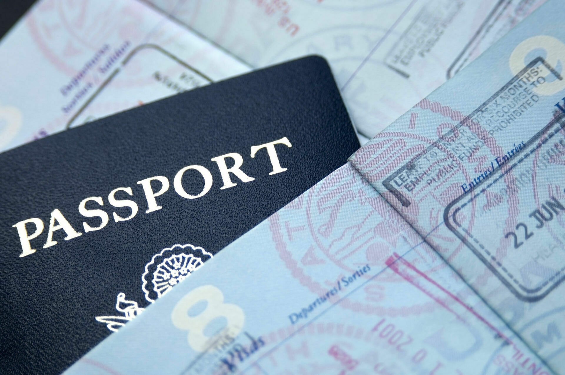 Иностранные туристы смогут оформить многократные визы в РФ до полугода