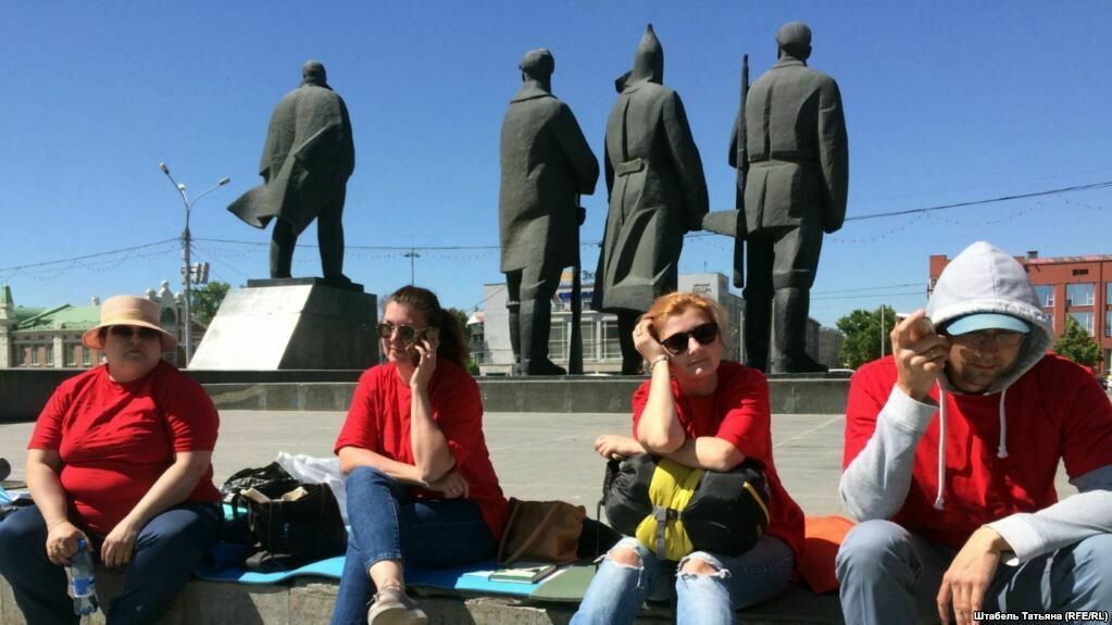 В Новосибирске обманутые дольщики вновь начали голодовку