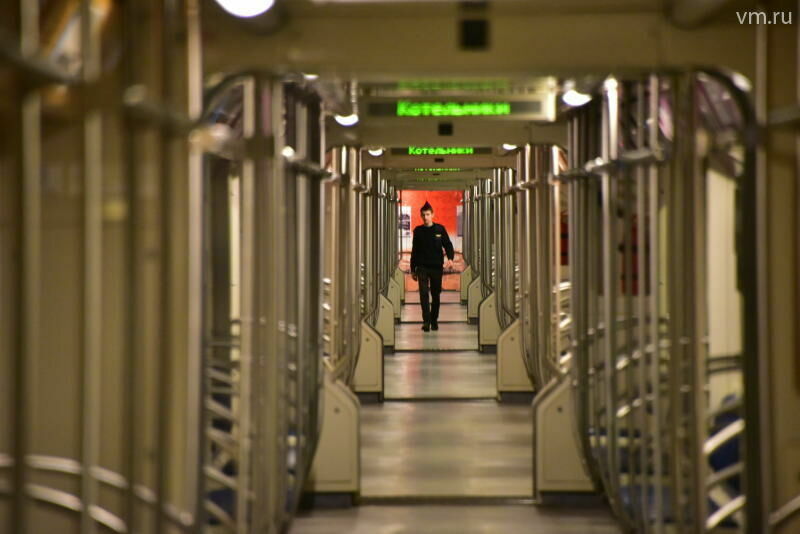 В столичном метро может появиться беспроводная зарядка гаджетов