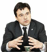 Руководитель центрального исполнительного комитета партии «Единая Россия» Андрей Воробьев