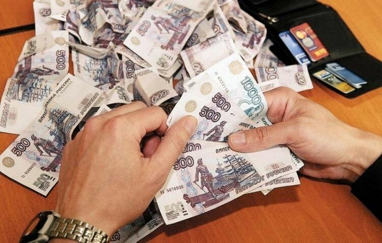 В 2017 году в России появятся купюры номиналом 200 и 2000 рублей