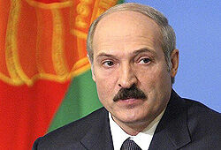 Медведев поздравил Лукашенко с переизбранием