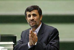 Ахмадинежад грозится обогатить иранский уран до 20%