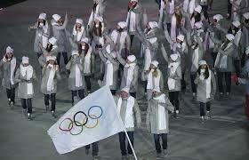 На открытии Олимпиады российские атлеты прошли под олимпийским флагом