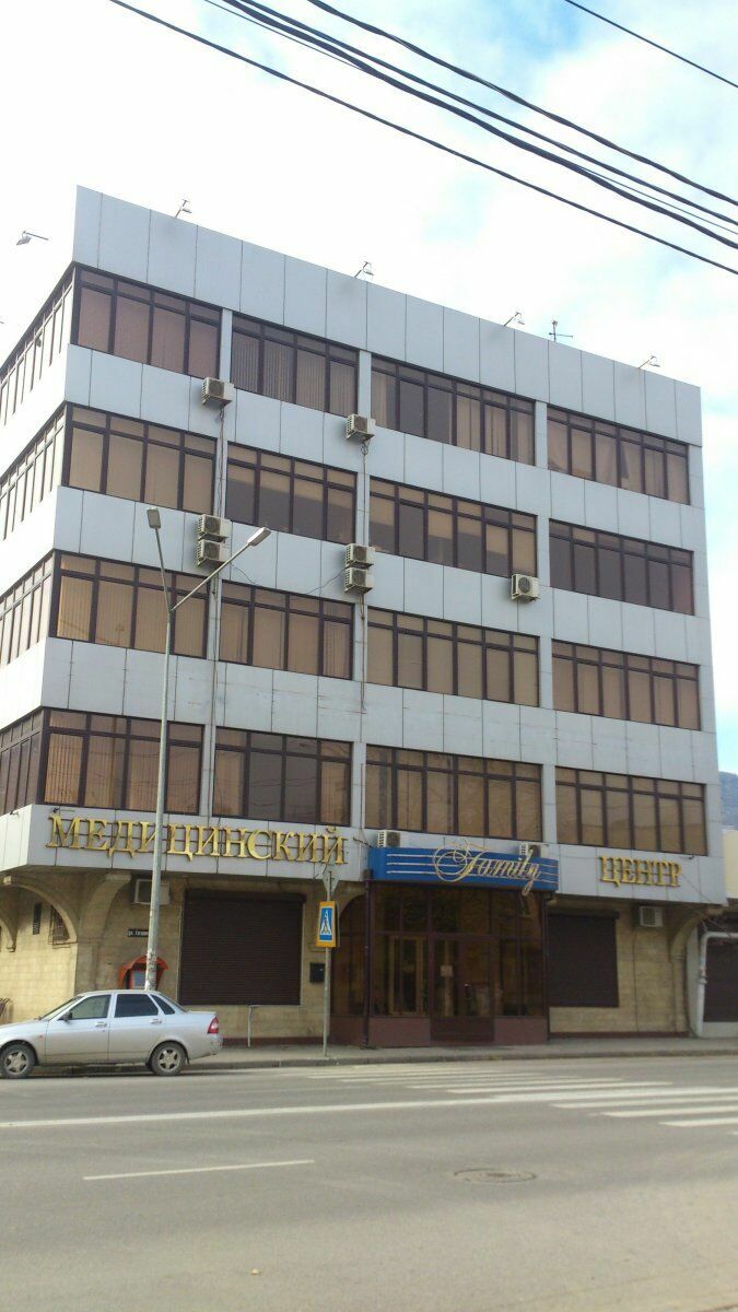 Проверки ремонта Медцентра в Махачкале хватило на два уголовных дела