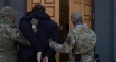 Жителя Хабаровска задержали за попытку продать Украине секретные сведения