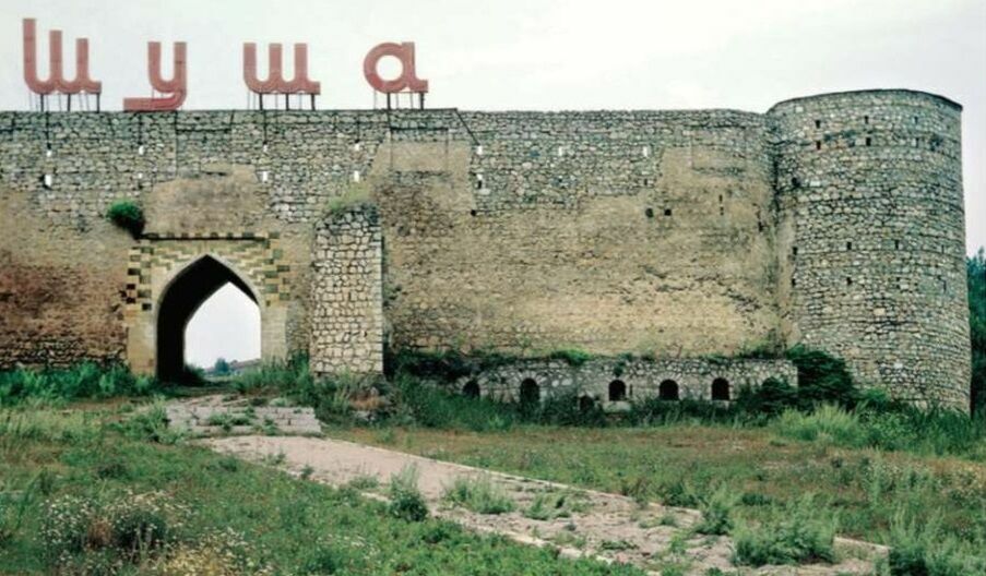 Ильхам Алиев объявил о взятии бывшей столицы Нагорного Карабаха - Шуши