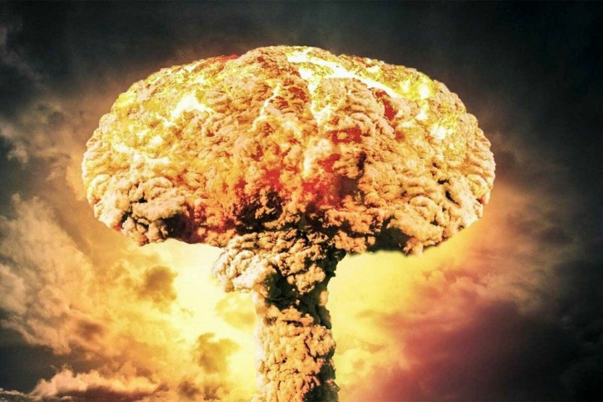 Объявили ядерную войну. Ядерная угроза. Ядерный гриб. Угроза ядерной войны.