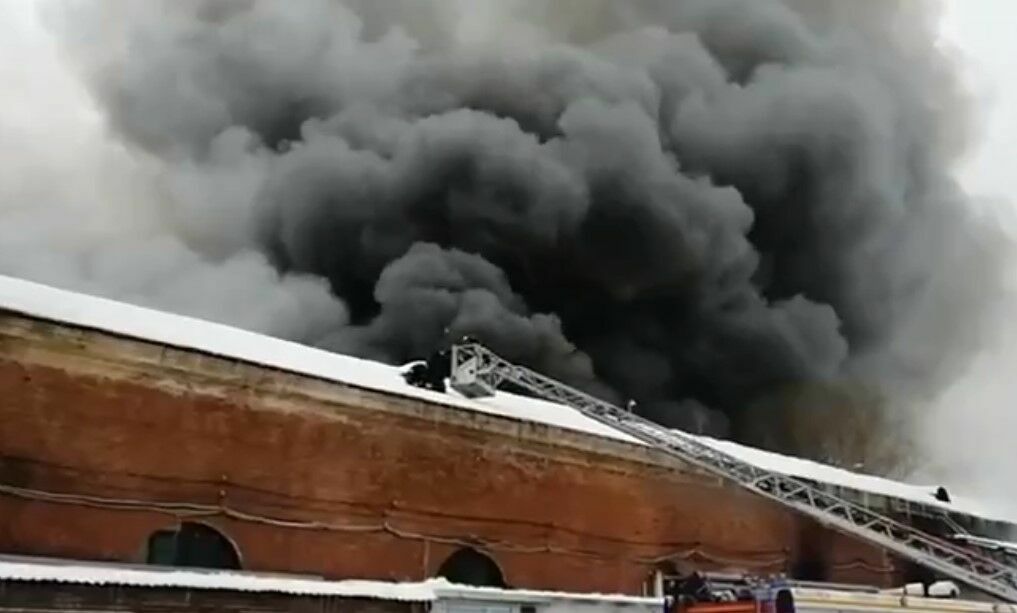 На сгоревшем в Москве складе выявили более 20 нарушений пожарной безопасности