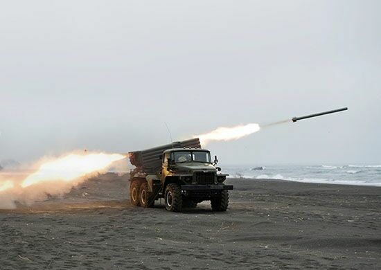 Япония не будет учитывать на переговорах появление ракет РФ на Курилах