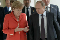 Меркель не хочет, чтобы «утратилась нить разговора» с Путиным